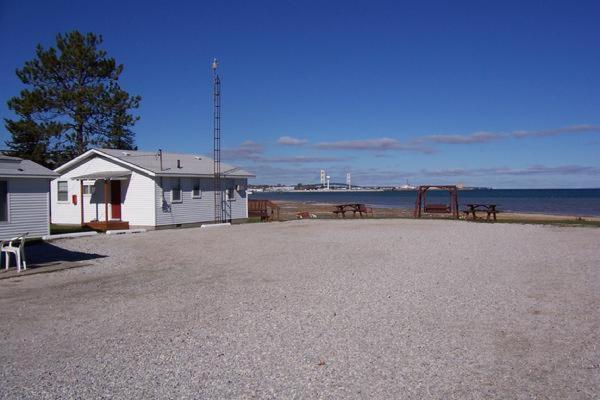 Bells Melody Motel Mackinaw City Exterior foto
