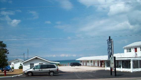 Bells Melody Motel Mackinaw City Exterior foto